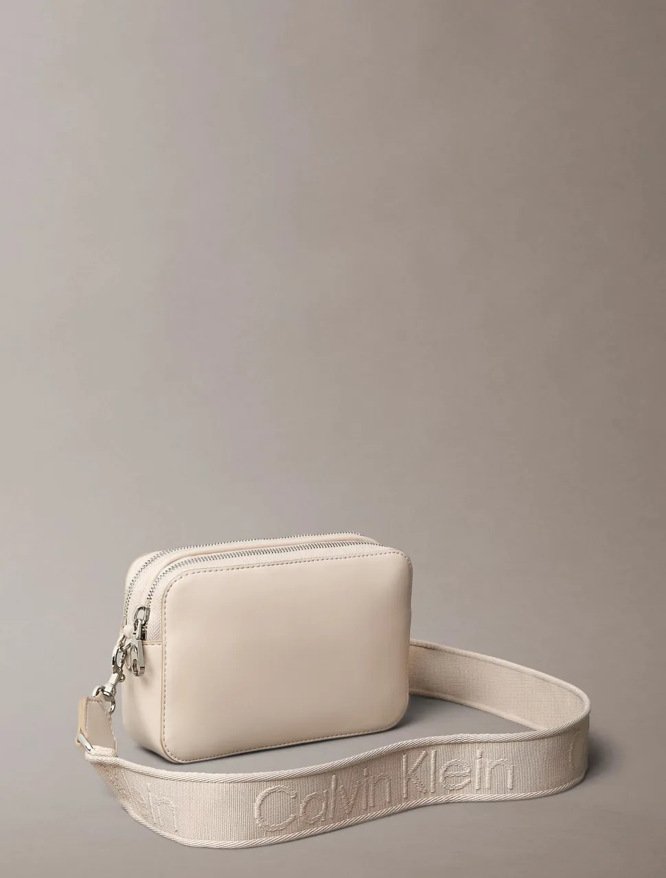 Calvin Klein Accessories naisten laukku Webbing Double Strap Camera Bag, vaalea beige
