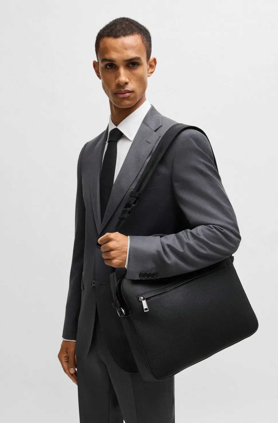 Hugo Boss miesten laukku RAY S DOC CASE, musta