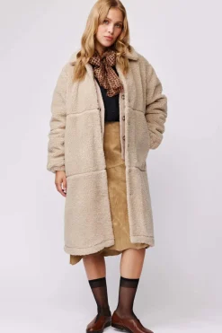 Makia naisten teddytakki, ALINA COAT Luonnonvalkoinen
