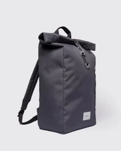 Sandqvist unisex reppu GROUND Rolltop Backpack L, tummanharmaa